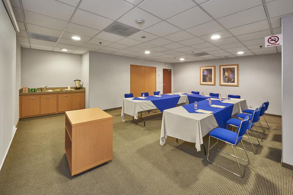 City Express By Marriott Monterrey Lindavista Guadalupe  Bagian luar foto