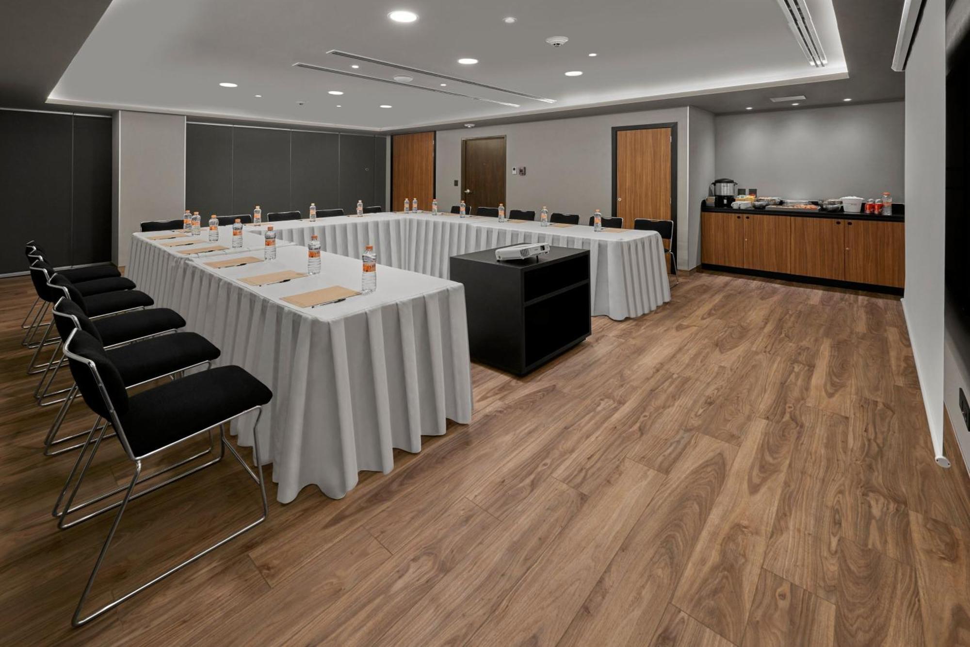 City Express By Marriott Monterrey Lindavista Guadalupe  Bagian luar foto