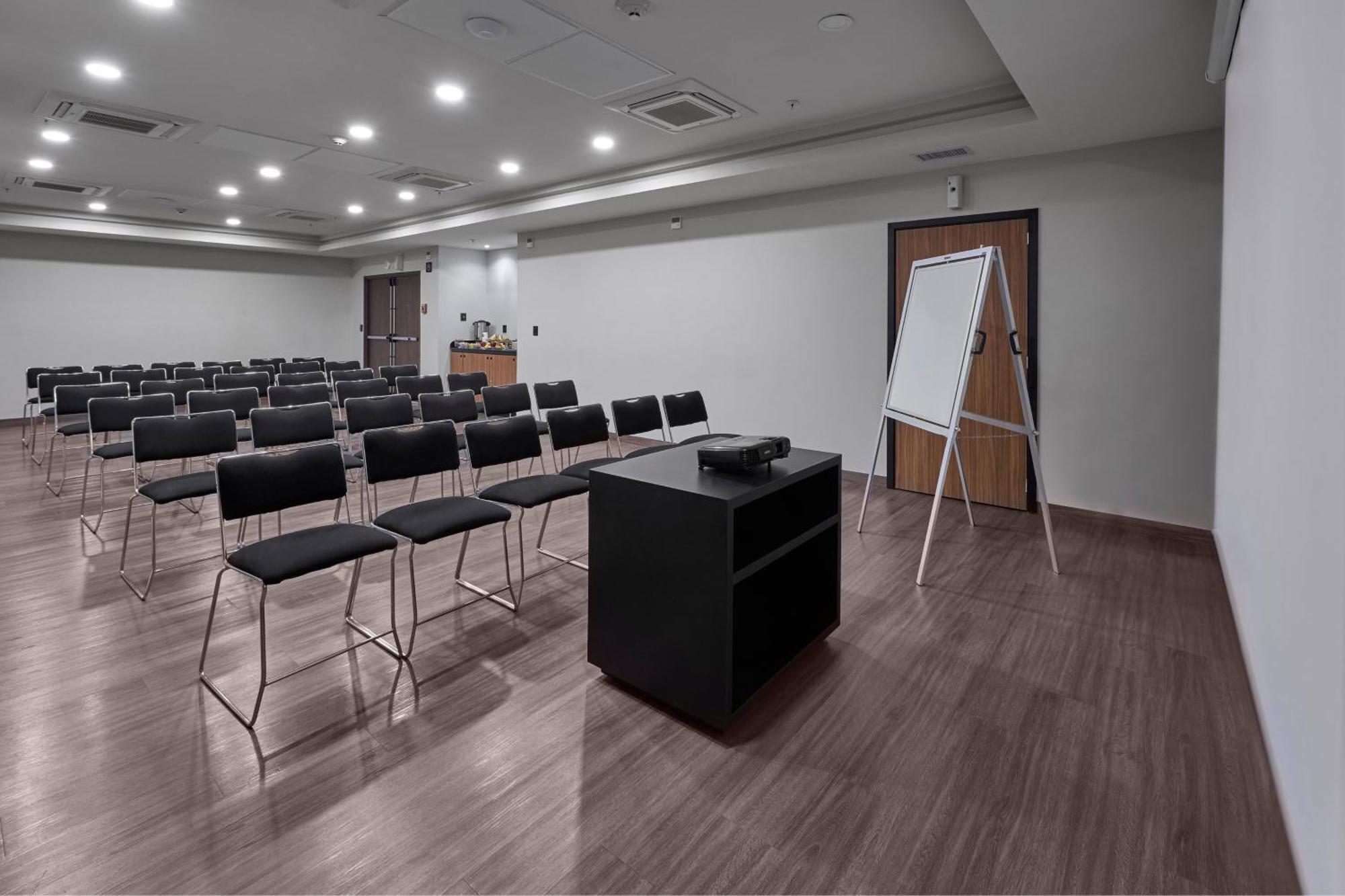 City Express By Marriott Monterrey Lindavista Guadalupe  Bagian luar foto